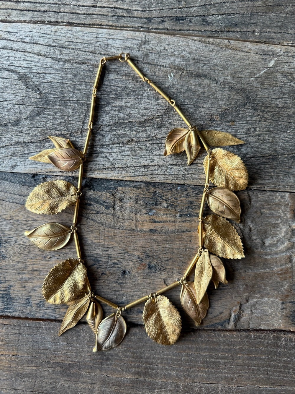 Vintage Gold Leaf Women's Necklace